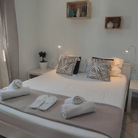 Seagull Apartament Néa Péramos