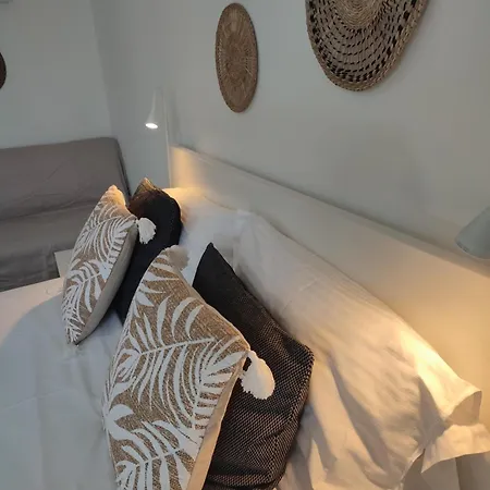 Seagull * Néa Péramos